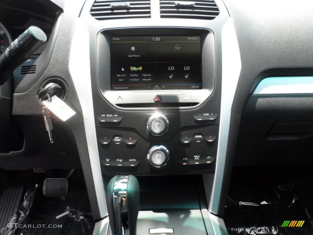 2013 Ford Explorer XLT EcoBoost Controls Photo #68865516