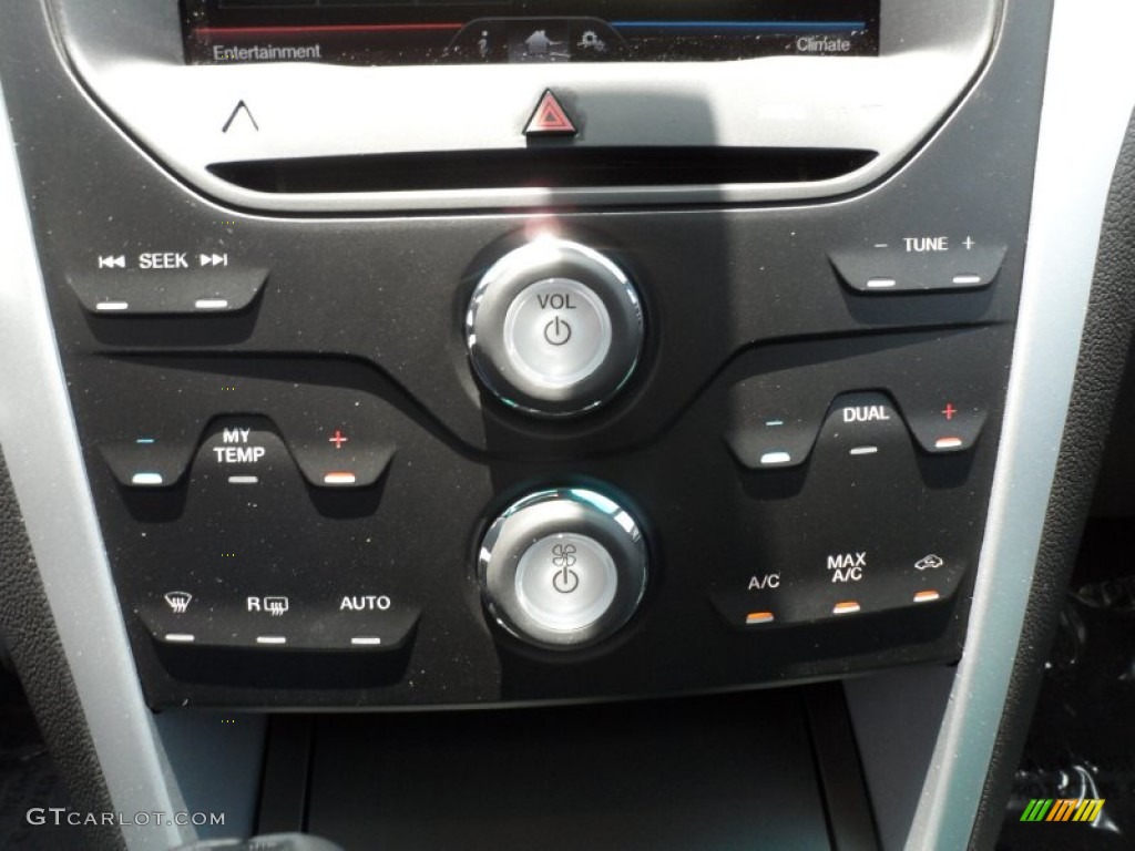 2013 Ford Explorer XLT EcoBoost Controls Photo #68865534