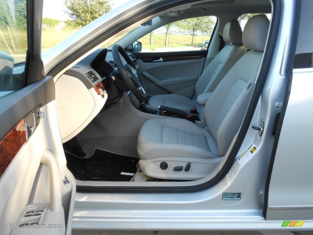 Moonrock Gray Interior 2013 Volkswagen Passat 2.5L SEL Photo #68865573
