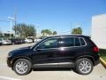 Deep Black Metallic - Tiguan SE Photo No. 4