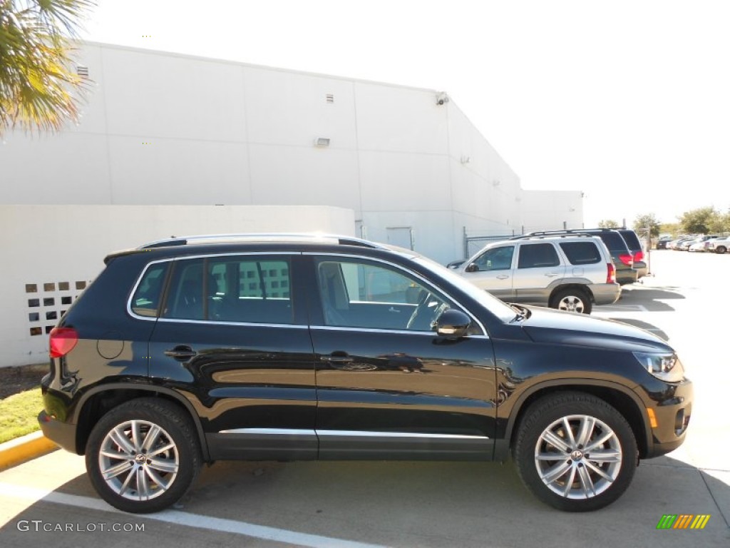 2012 Tiguan SE - Deep Black Metallic / Black photo #8
