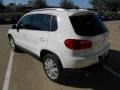 Candy White - Tiguan SE Photo No. 5