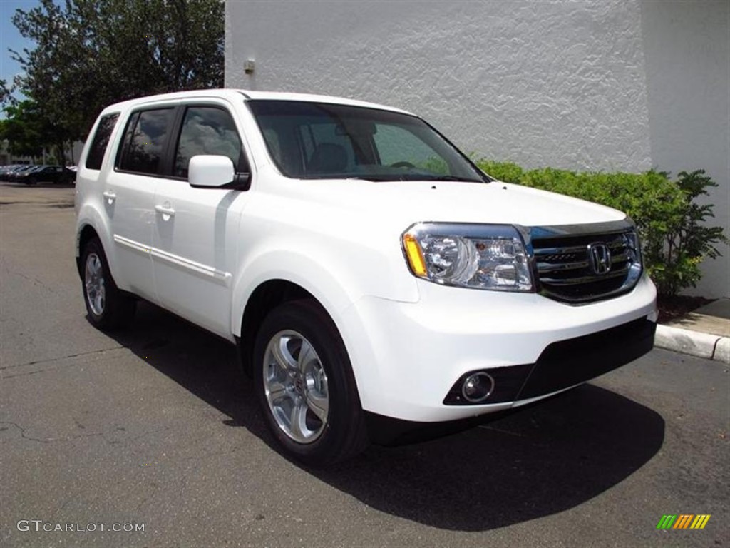 Taffeta White Honda Pilot