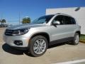 White Gold Metallic - Tiguan SE Photo No. 3