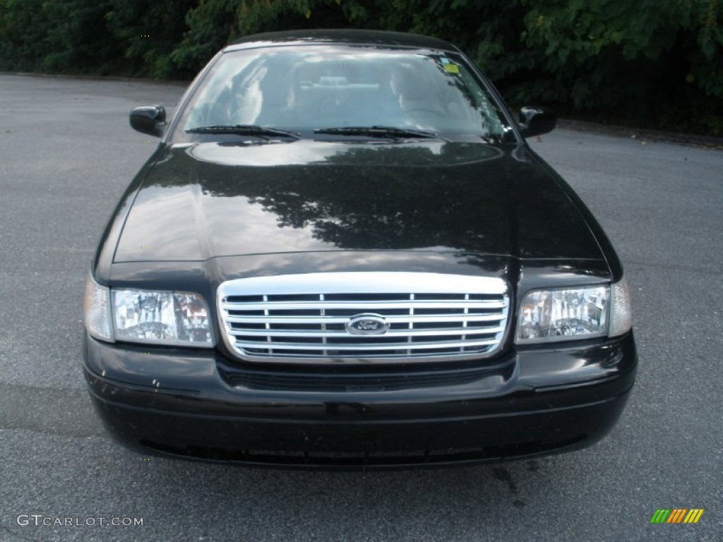 2011 Crown Victoria LX - Black / Light Camel photo #12