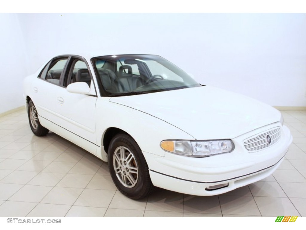 2003 Regal LS - White / Medium Gray photo #1