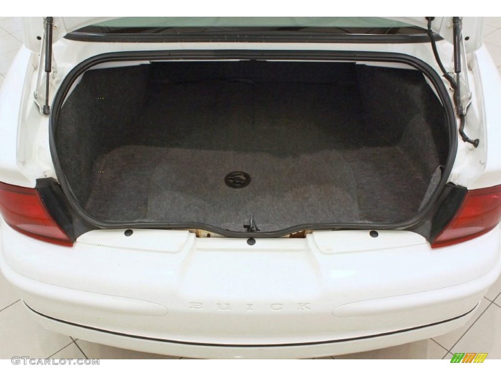 2003 Regal LS - White / Medium Gray photo #20