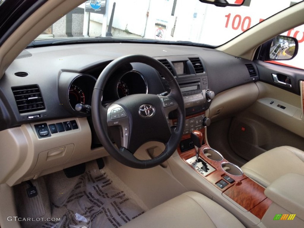 2010 Highlander Limited 4WD - Black / Sand Beige photo #12