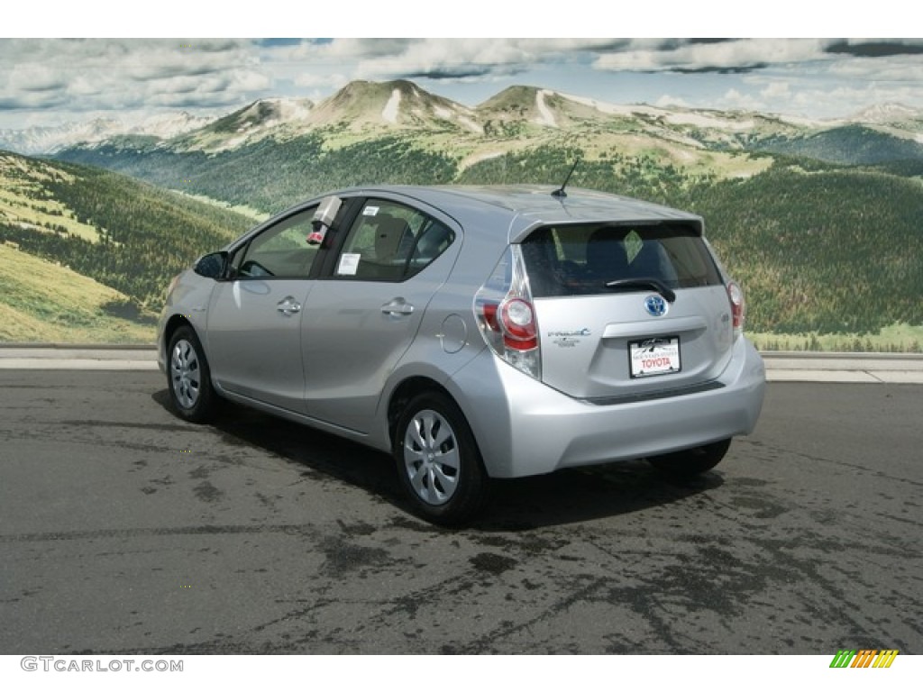 2012 Prius c Hybrid Two - Classic Silver Metallic / Light Blue Gray/Black photo #2