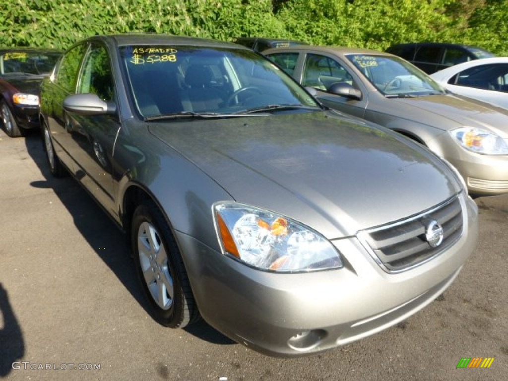 2002 Altima 2.5 S - Velvet Beige / Charcoal Black photo #1