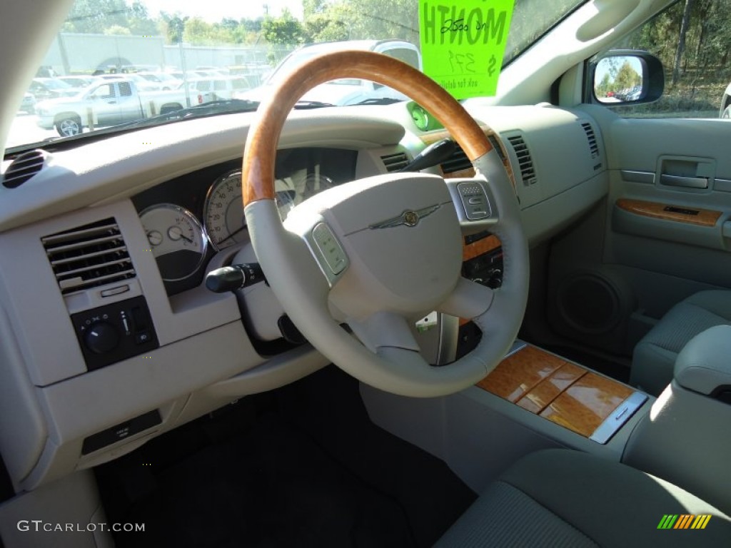 2007 Chrysler Aspen Limited Dark Khaki/Light Graystone Steering Wheel Photo #68880972