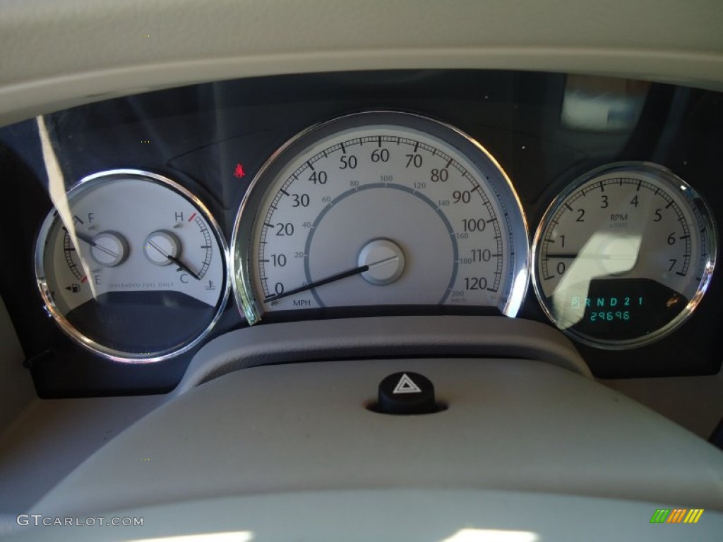 2007 Chrysler Aspen Limited Gauges Photos