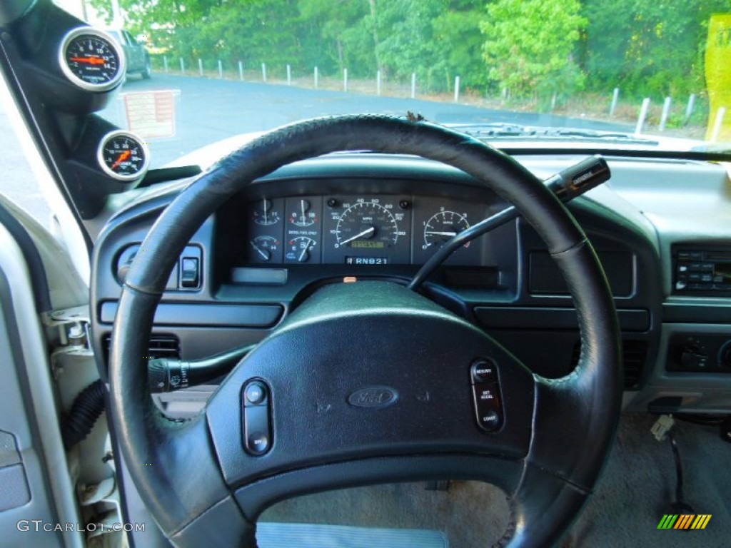1997 Ford F350 XLT Crew Cab 4x4 Opal Grey Steering Wheel Photo #68884014