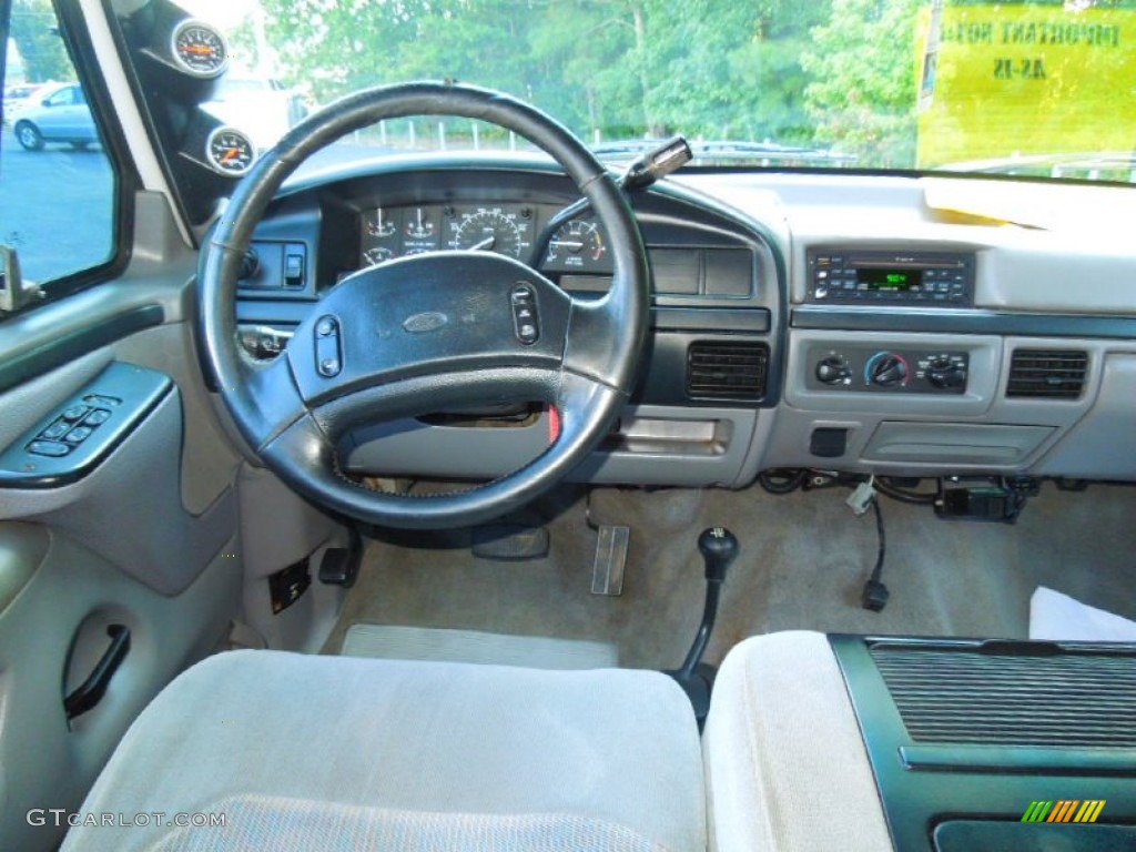 1997 Ford F350 XLT Crew Cab 4x4 Opal Grey Dashboard Photo #68884032
