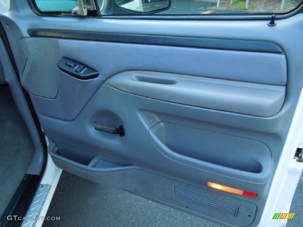 1997 Ford F350 XLT Crew Cab 4x4 Opal Grey Door Panel Photo #68884076