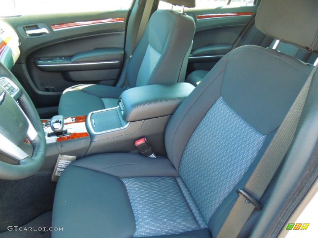 2012 Chrysler 300 Standard 300 Model Front Seat Photo #68884984