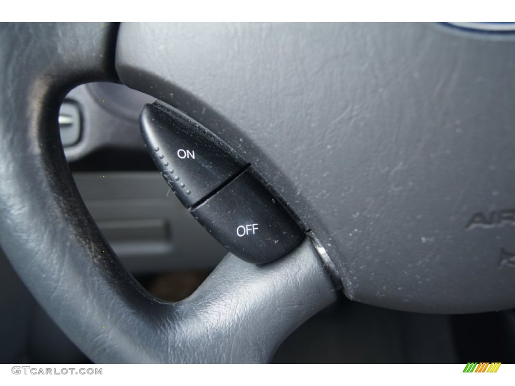 2007 Ford Focus ZXW SE Wagon Controls Photo #68885976