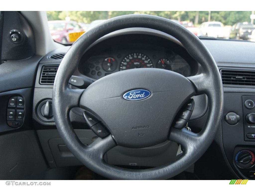 2007 Ford Focus ZXW SE Wagon Charcoal/Light Flint Steering Wheel Photo #68885988