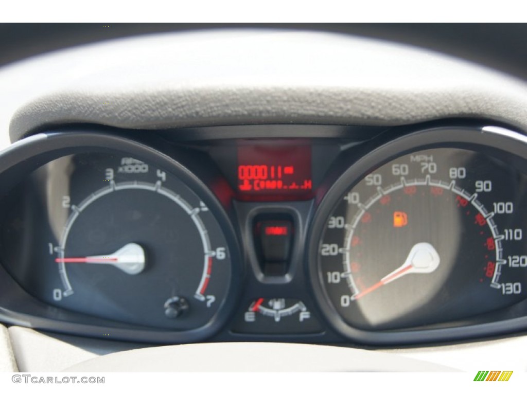 2013 Fiesta S Sedan - Ingot Silver / Charcoal Black/Light Stone photo #21