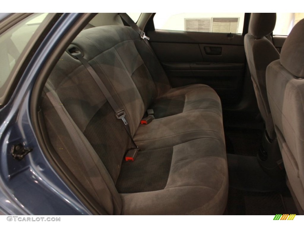 Dark Charcoal Interior 2004 Ford Taurus SES Sedan Photo #68886261