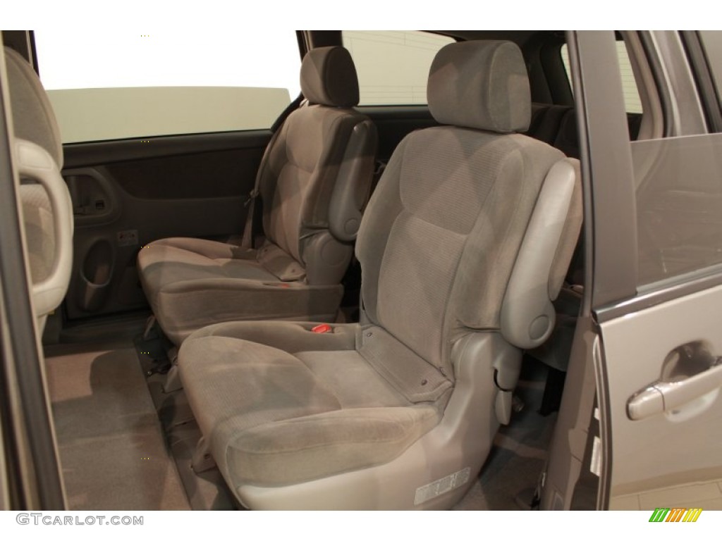 2004 Toyota Sienna LE Rear Seat Photo #68886996