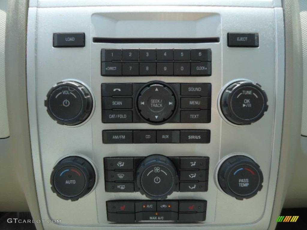 2010 Mercury Mariner V6 Premier 4WD Controls Photo #68887023