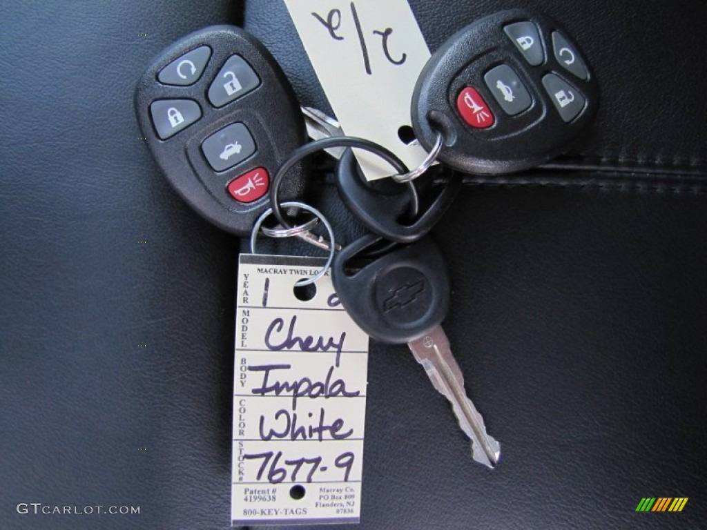 2012 Chevrolet Impala LTZ Keys Photos