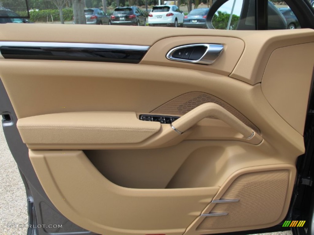 2013 Porsche Cayenne Standard Cayenne Model Luxor Beige Door Panel Photo #68892524