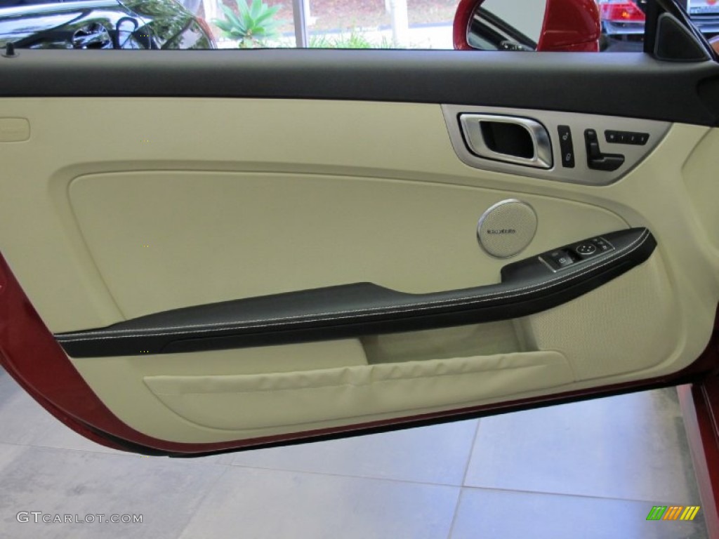 2013 Mercedes-Benz SLK 250 Roadster Sahara Beige Door Panel Photo #68892862
