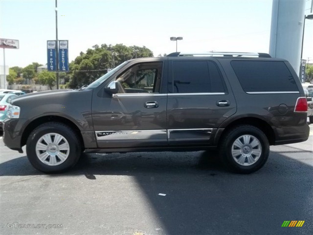 2008 Navigator Luxury - Stone Green Metallic / Stone photo #6
