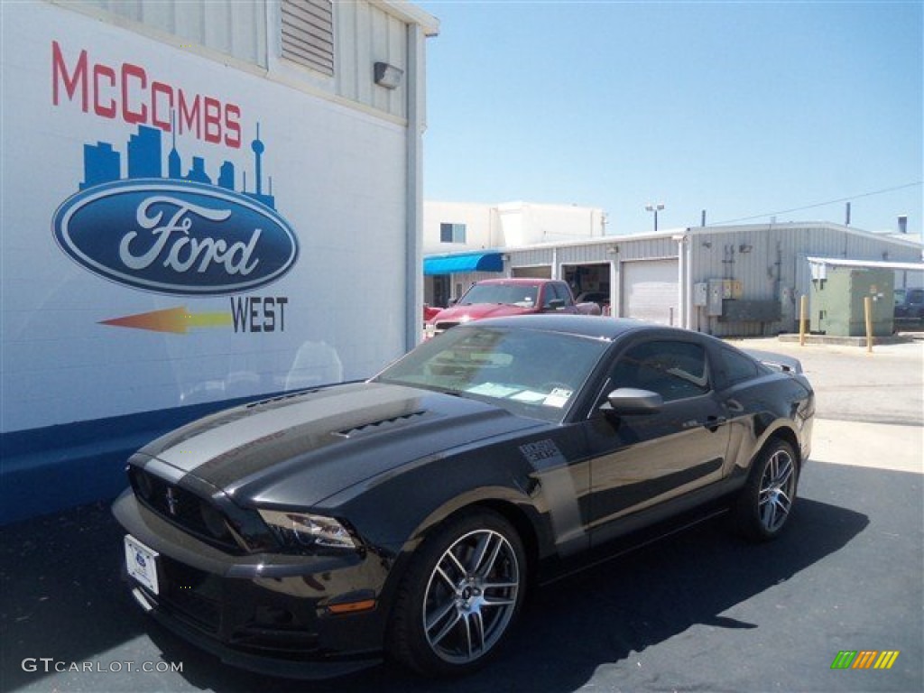 Black Ford Mustang