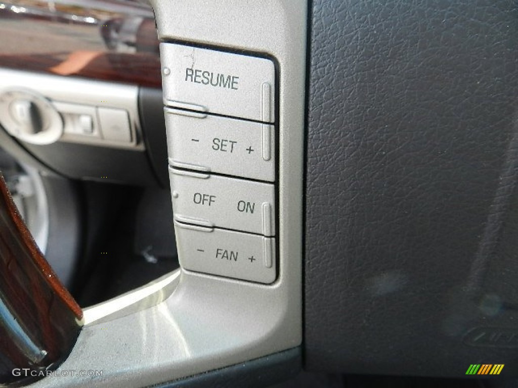 2006 Lincoln Zephyr Standard Zephyr Model Controls Photo #68897052