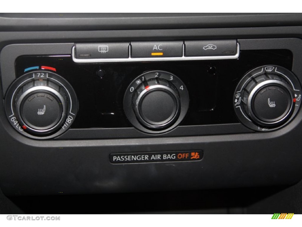 2010 Volkswagen GTI 4 Door Controls Photo #68902065