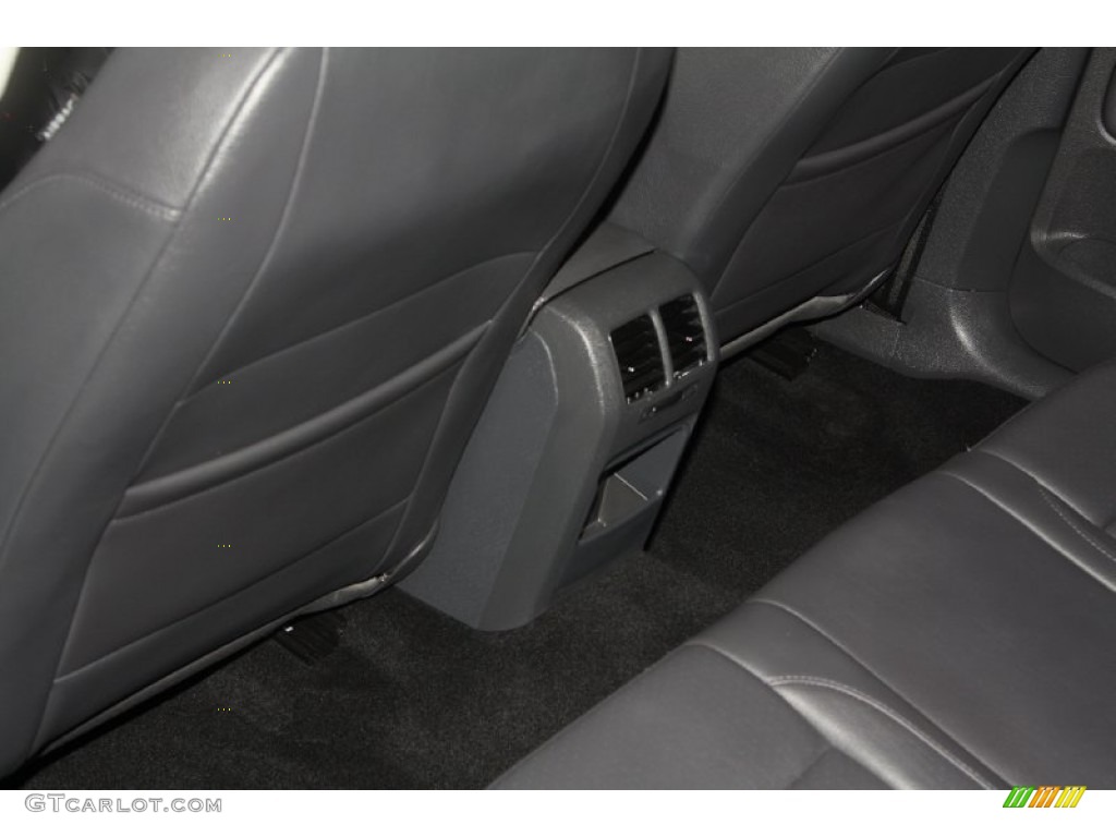 2009 Jetta SE Sedan - Reflex Silver Metallic / Art Grey photo #24