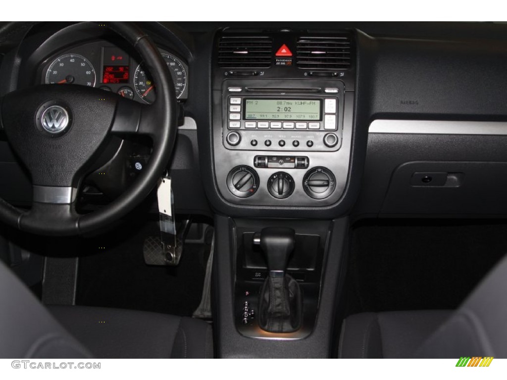 2009 Jetta SE Sedan - Reflex Silver Metallic / Art Grey photo #27