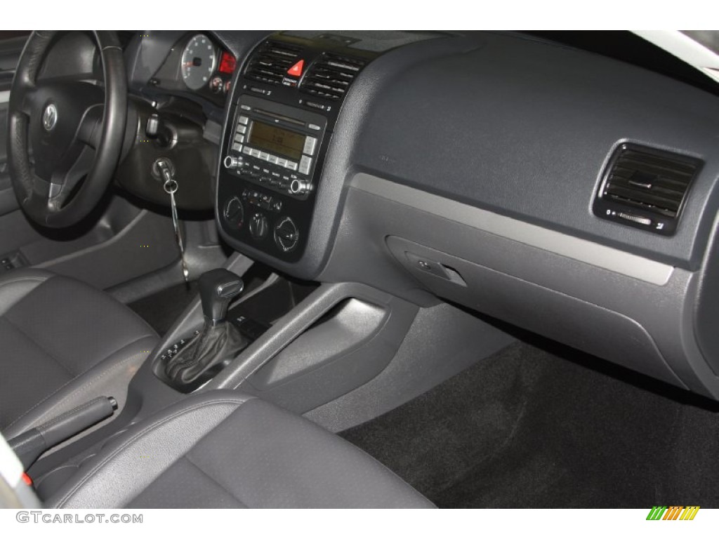 2009 Jetta SE Sedan - Reflex Silver Metallic / Art Grey photo #34