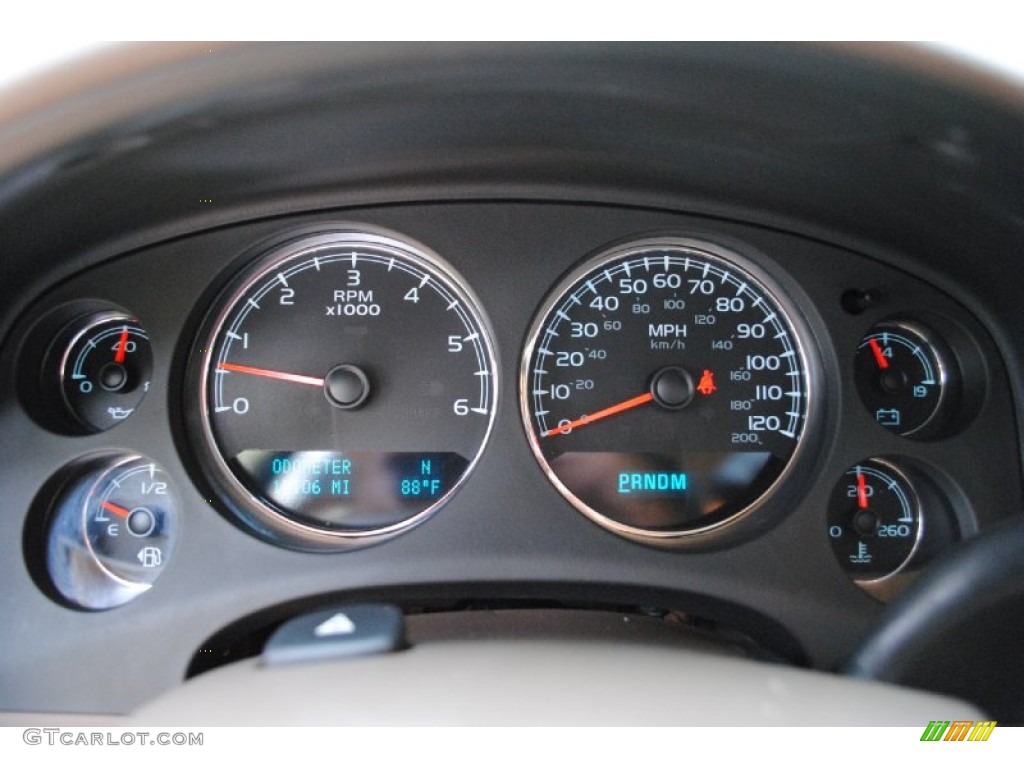 2010 Chevrolet Suburban LT 4x4 Gauges Photos