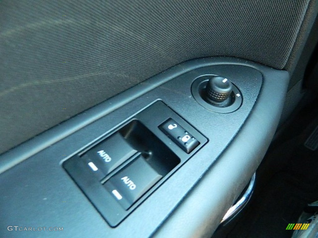 2011 Dodge Challenger R/T Controls Photo #68905986