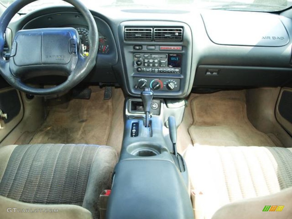 1999 Chevrolet Camaro Coupe Neutral Dashboard Photo #68907303