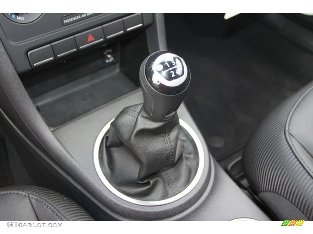 2012 Volkswagen Beetle 2.5L 5 Speed Manual Transmission Photo 2012 Volkswagen Beetle 2.5L 5 Speed Manual Transmission Photo