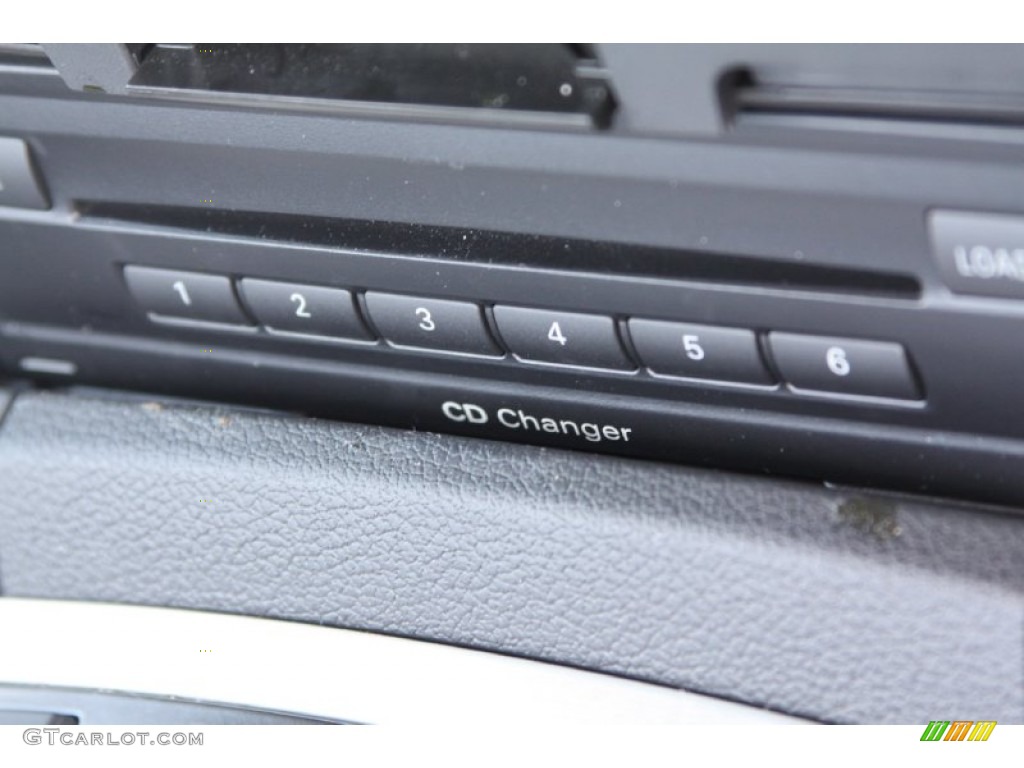 2010 Audi Q7 3.6 Premium quattro Controls Photo #68908755