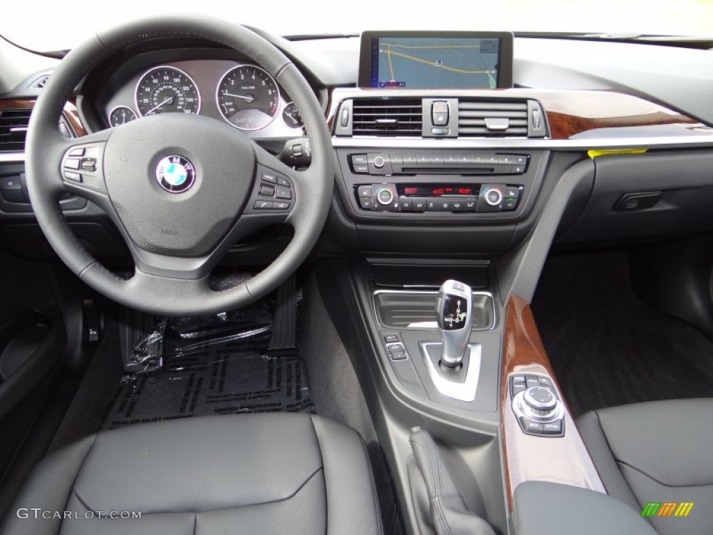 2013 BMW 3 Series 328i Sedan Black Dashboard Photo #68910441