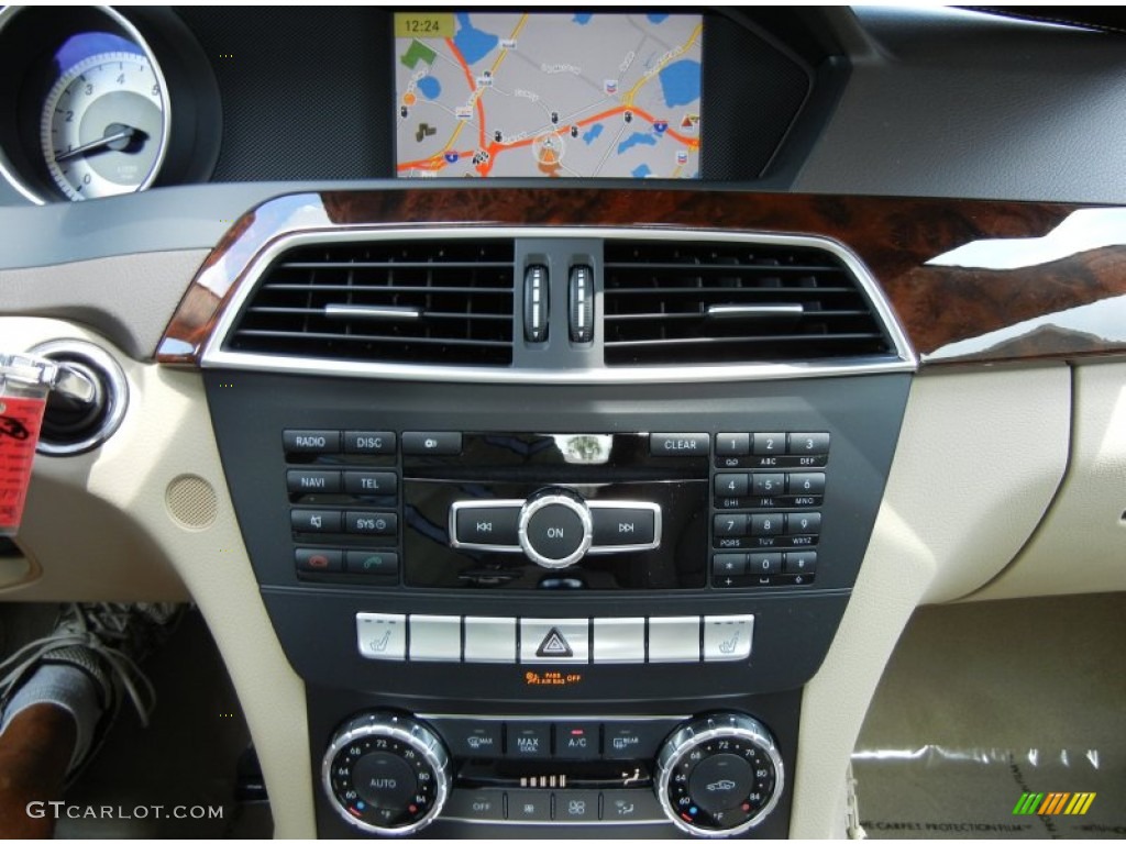 2012 Mercedes-Benz C 250 Coupe Controls Photo #68910465