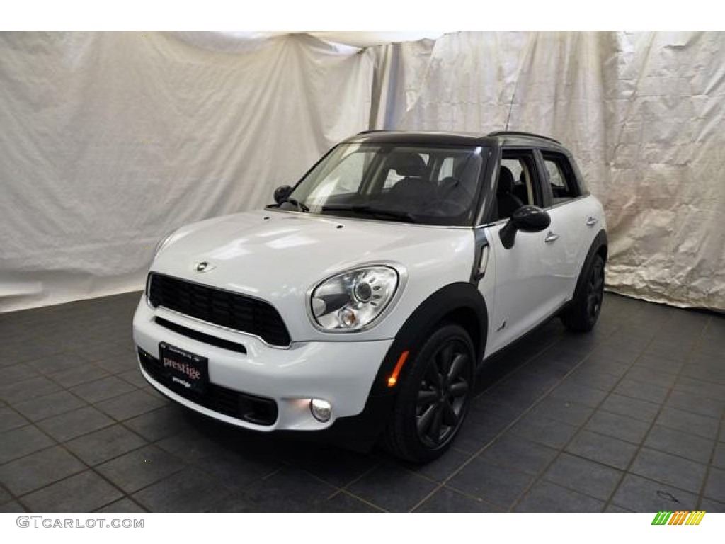 2011 Cooper S Countryman All4 AWD - Light White / Carbon Black Lounge Leather photo #1