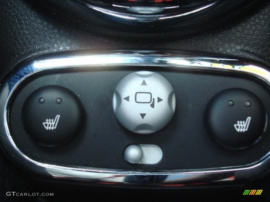 2005 Mini Cooper S Hardtop Controls Photo #68914839