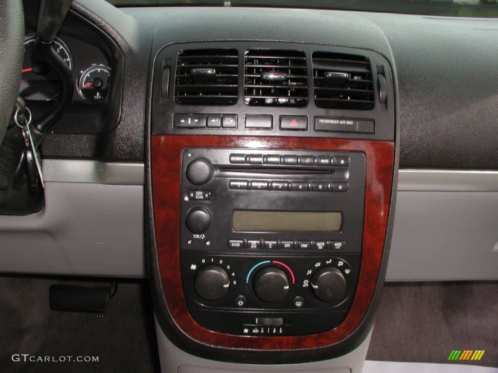 2006 Chevrolet Uplander LS Controls Photos