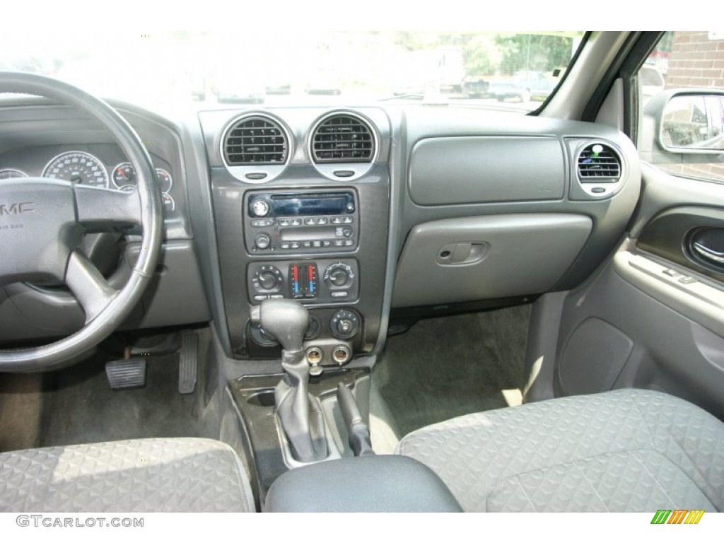 2004 GMC Envoy XUV SLT 4x4 Dark Pewter Dashboard Photo #68918769