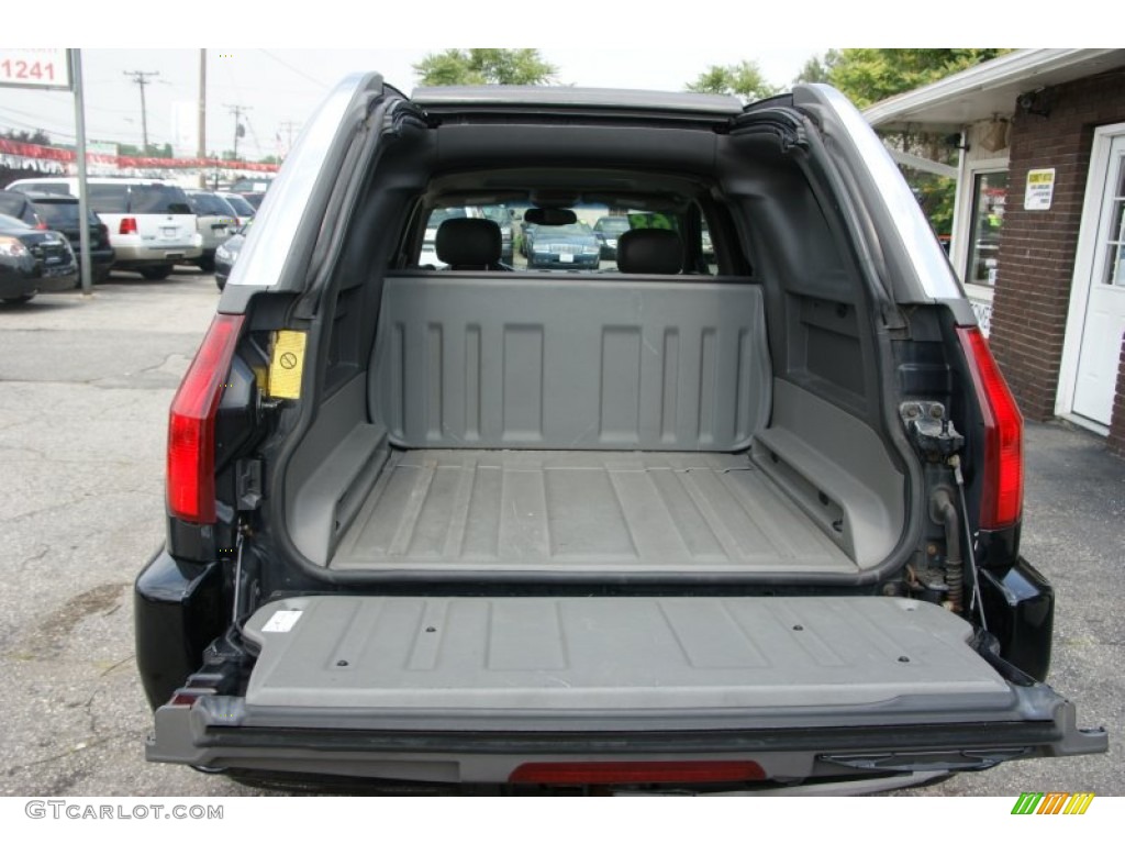 2004 GMC Envoy XUV SLT 4x4 Trunk Photo #68918809