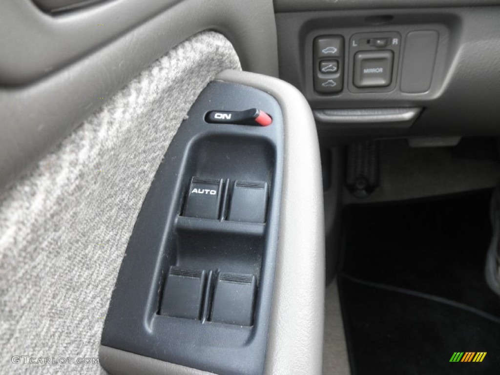 2000 Honda Civic EX Sedan Controls Photo #68919063