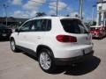 Candy White - Tiguan SE Photo No. 3